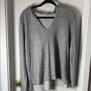 Elegant Heather Gray V-Neck Sweater